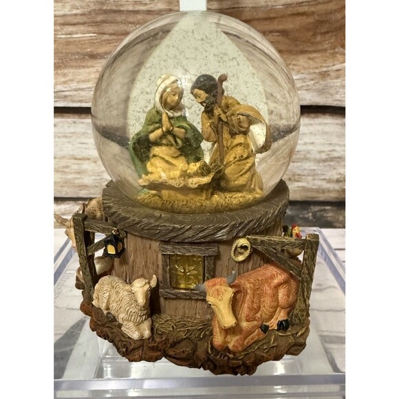 Fontanini  Giftware Musical Glitterdome Plays Silent Night Christmas Nativity - Picture 1 of 13